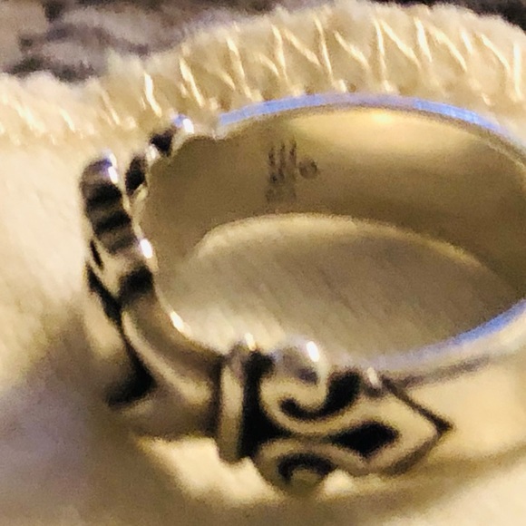 James Avery Adorned Claddagh Ring. Nwot too small for me. Excellent condition! - Picture 5 of 15